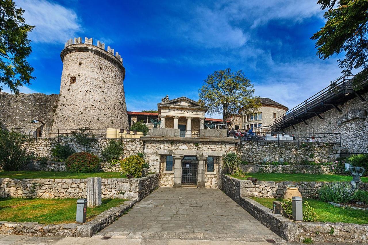 Trsatika Apartment Rijeka Ngoại thất bức ảnh